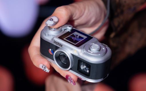 Fujifilm, Yeni Dijital Kamera instax Pal 2™'yi Tanıttı