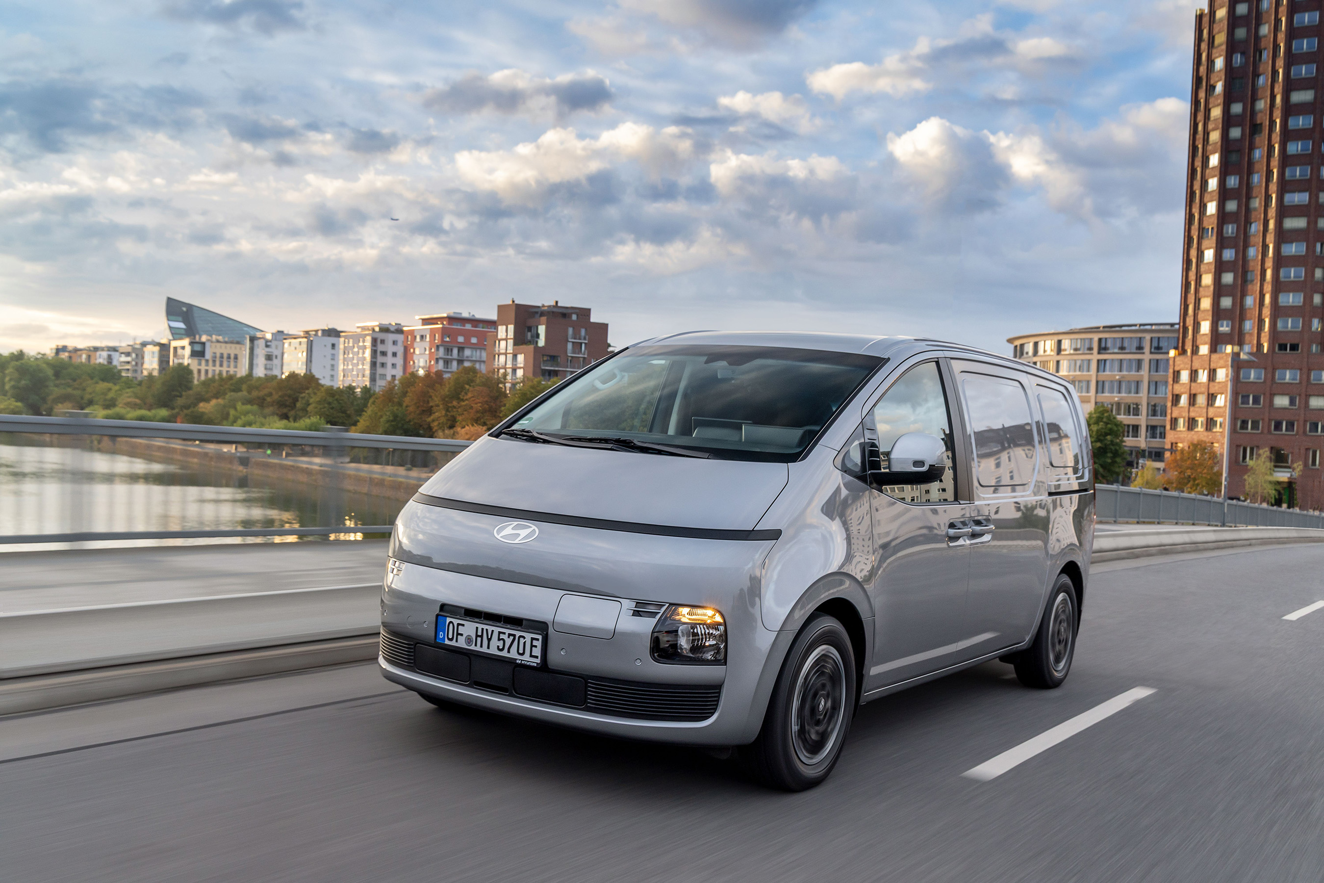 Hyundai, STARIA Cargo İle Elektrikli Hafif Ticari Araç Segmentinde Yeni Bir Standart Belirliyor.